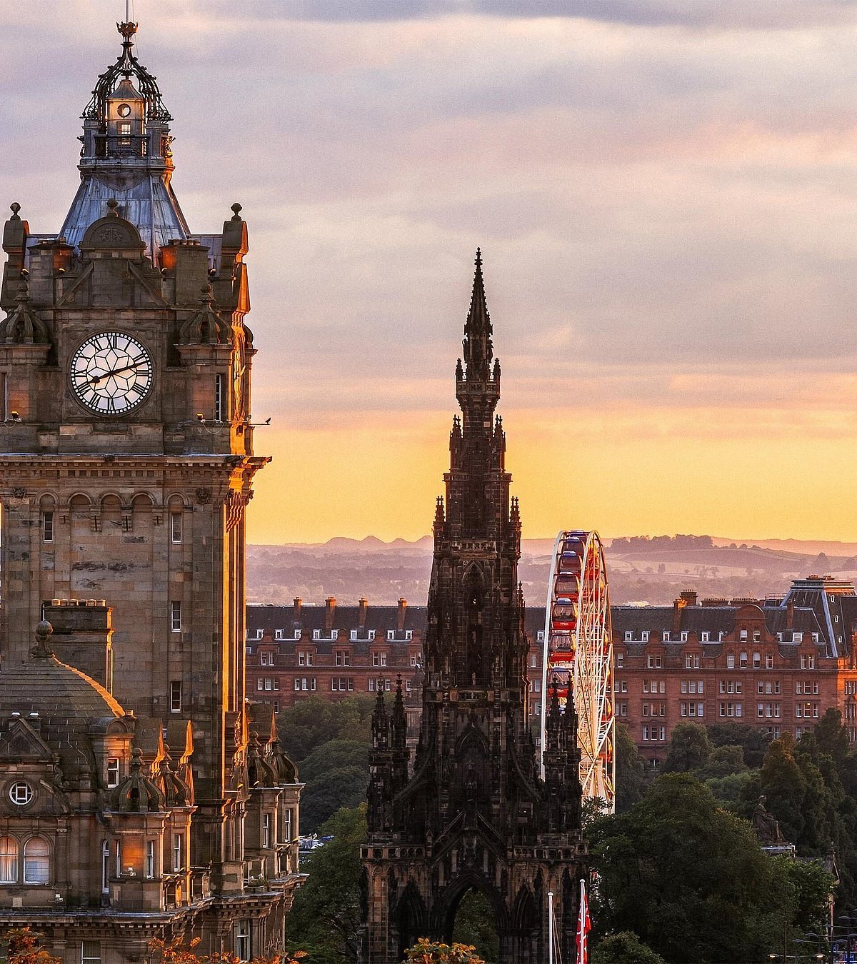 Edinburgh — skyline and historic city
